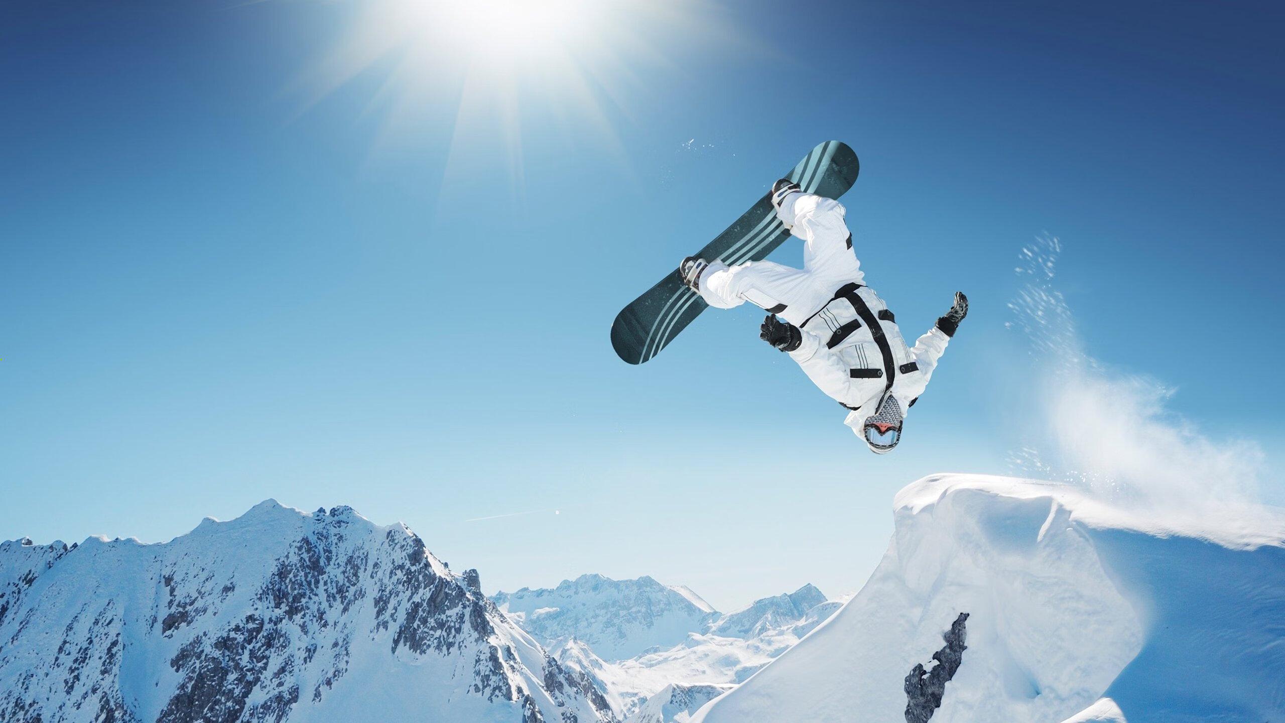 国羽新星闪耀全英赛，力克强敌斩获男单冠军