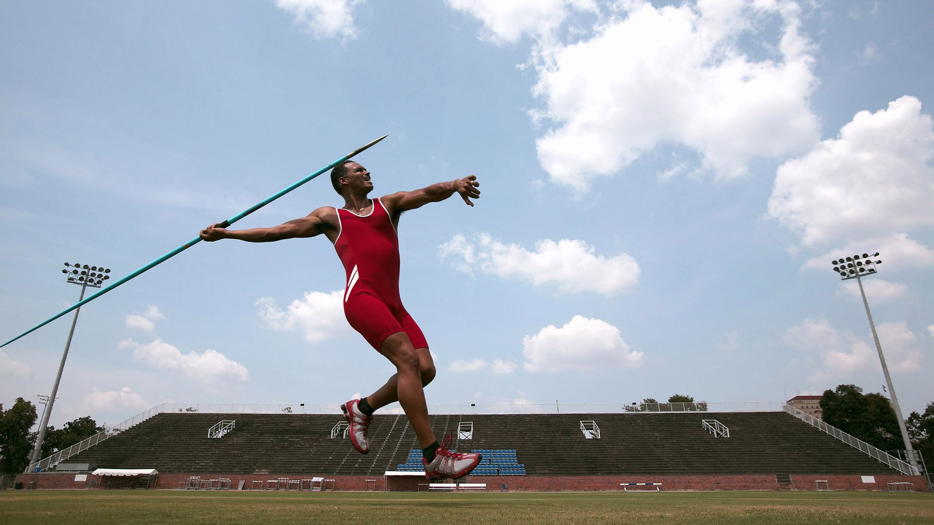 中国冰壶队世锦赛表现亮眼,新生代选手展现强大潜力